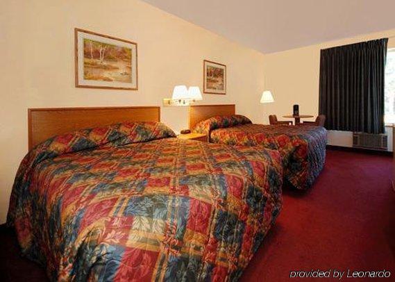 Rodeway Inn Ainsworth Room photo